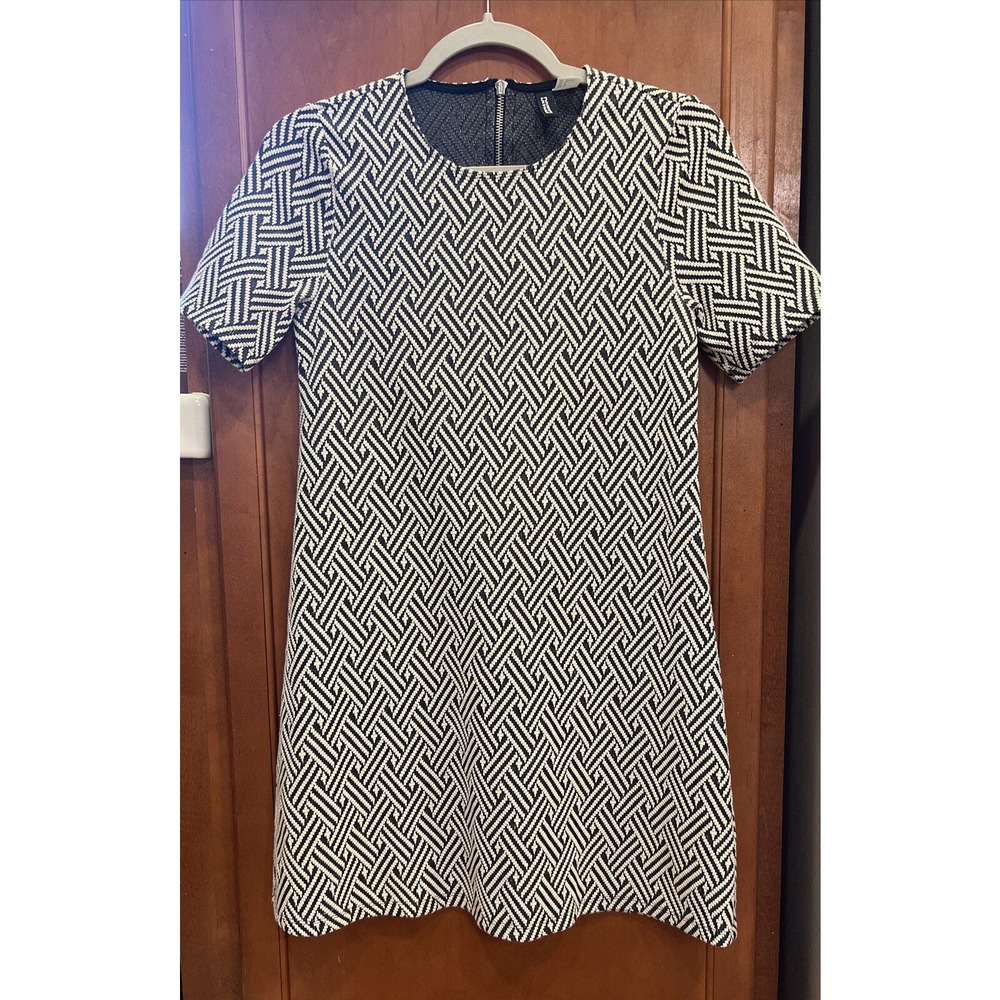 H&M Divided Short Sleeve Round Neck Zip Knit Dress Black & White Women's 6